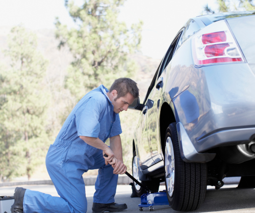 Roadside-Flat-Tire-Repair.png