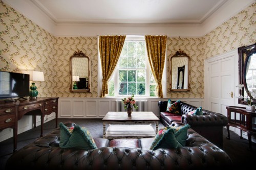 Allington-Castle-in-Maidstone.jpg