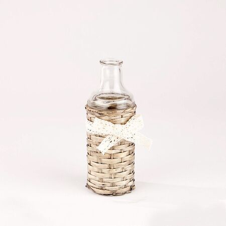 OASIS-19cm-Glass-Bottle-In-Wicker-Cover-d7cm.jpg