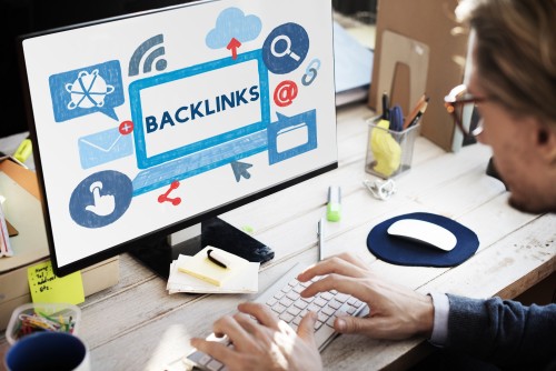 backlink-hyperlink-networking-internet-online-technology-concept.jpg