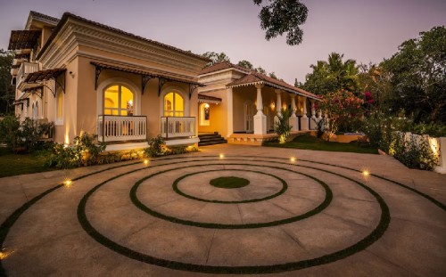 14-BHK-Majestic-Villa-with-Swimming-Pool-Goa.jpg