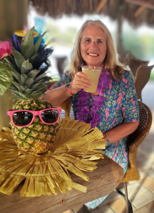 Pineapple-Wearing-Sunglasses.jpg