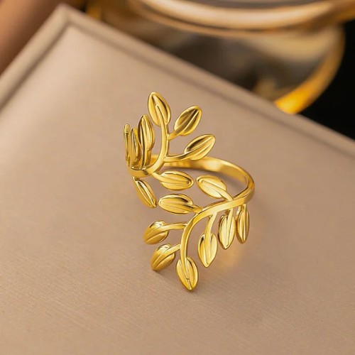 sparklane-Ethereal-Leaf-Ring.jpg