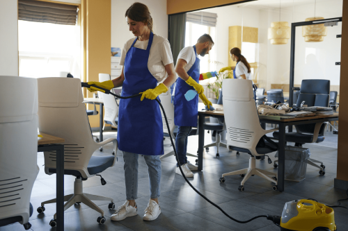 professional-cleaning-service-person-using-vacuum-cleaner-office-2048x1365111.png