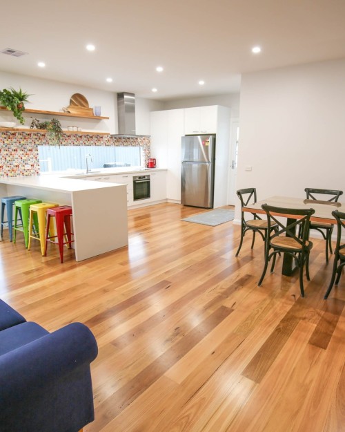 Luxury-Accomodation-Bright.jpg