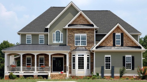 roofing_green-and-stone-house-exterior-moses-lake-wa.jpg