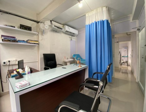 How-Dermacheck-Skin-Clinic-Helps-Patients-Manage-Hair-Loss-Effectively.jpg