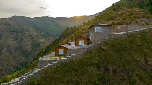 Luxury-Villas-For-Rent-In-Dhanaulti.jpg